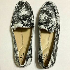 Isaac Mizrahi Live Size 7 1/2 M Black and White Loafer Shoe